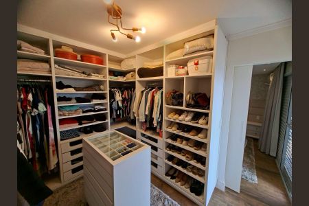 Apartamento à venda com 171m², 2 quartos e 3 vagasCloset