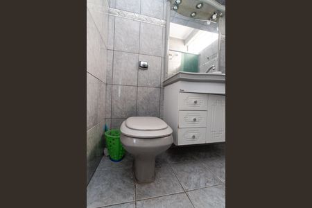 Casa à venda com 150m², 4 quartos e 1 vagaBanheiro
