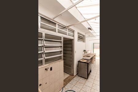 Casa à venda com 150m², 4 quartos e 1 vagaÁrea de Serviço