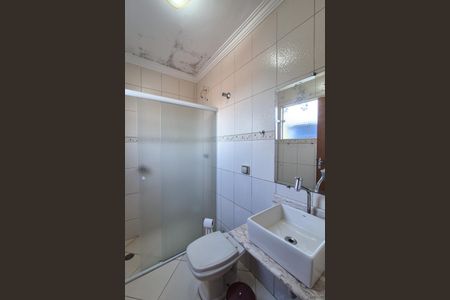 Casa à venda com 300m², 4 quartos e 1 vaga Casa à venda com 300m², 4 quartos e 1 vagaCasa 2 - Banheiro