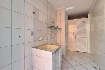 Casa à venda com 300m², 4 quartos e 1 vaga Casa à venda com 300m², 4 quartos e 1 vagaCasa 2 - Área de Serviço