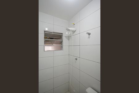 Banheiro de kitnet/studio para alugar com 1 quarto, 20m² em Taboão, São Bernardo do Campo