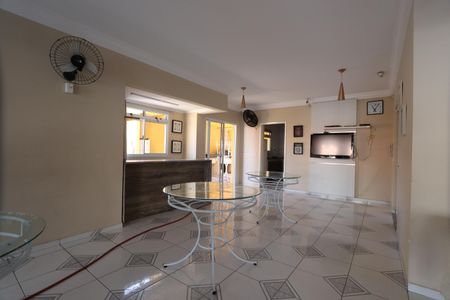 Apartamento para alugar com 65m², 2 quartos e 1 vagaÁrea comum - Salão de festas