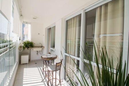 Varanda de kitnet/studio à venda com 1 quarto, 33m² em Santo Amaro, São Paulo