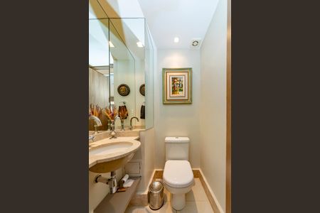 Apartamento à venda com 105m², 2 quartos e 2 vagasLavabo