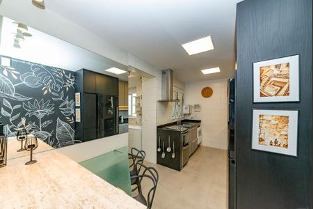 Apartamento à venda com 105m², 2 quartos e 2 vagasCozinha