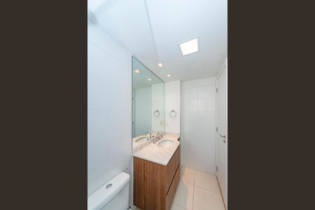 Apartamento à venda com 105m², 2 quartos e 2 vagasBanheiro da Suíte 2