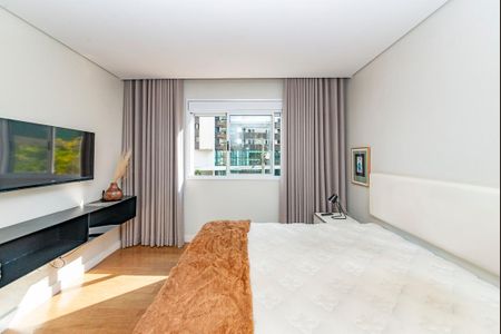 Apartamento à venda com 105m², 2 quartos e 2 vagasSuíte 1