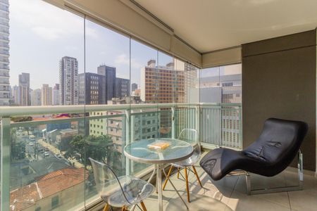 Studio para alugar com 32m², 1 quarto e 1 vaga Studio para alugar com 32m², 1 quarto e 1 vagaVaranda