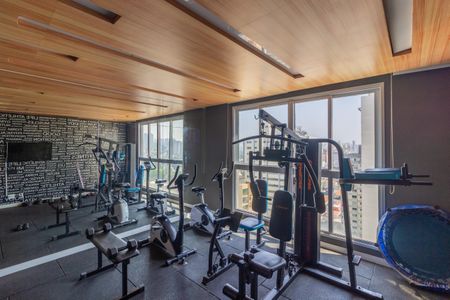 Studio para alugar com 32m², 1 quarto e 1 vaga Studio para alugar com 32m², 1 quarto e 1 vagaÁrea comum - Academia