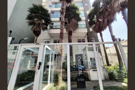 Studio para alugar com 32m², 1 quarto e 1 vaga Studio para alugar com 32m², 1 quarto e 1 vagaFachada