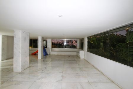 Apartamento à venda com 175m², 3 quartos e 2 vagasÁrea comum - Salão de festas