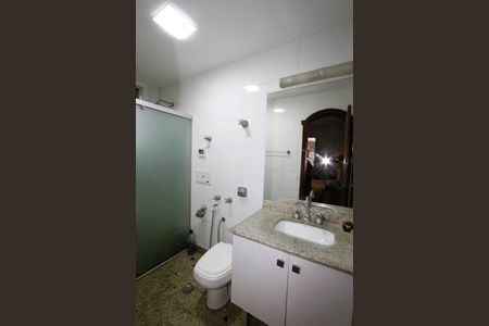 Apartamento à venda com 175m², 3 quartos e 2 vagasBanheiro da Suíte