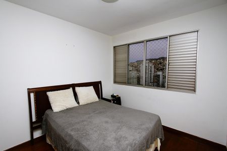 Apartamento à venda com 175m², 3 quartos e 2 vagasQuarto 2