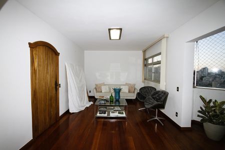 Sala  de apartamento à venda com 3 quartos, 175m² em Vila Paris, Belo Horizonte