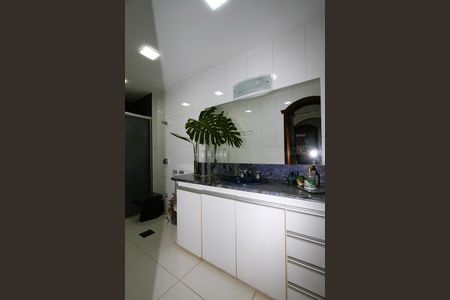 Apartamento à venda com 175m², 3 quartos e 2 vagasBanheiro Social