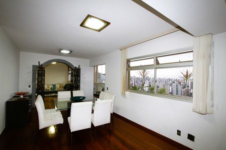 Sala  de apartamento à venda com 3 quartos, 175m² em Vila Paris, Belo Horizonte