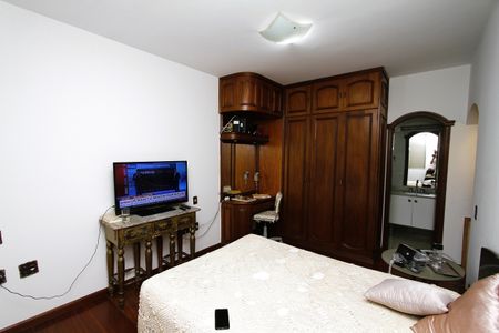 Apartamento à venda com 175m², 3 quartos e 2 vagas Suíte
