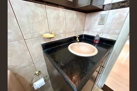 Apartamento para alugar com 55m², 2 quartos e 1 vagaBanheiro