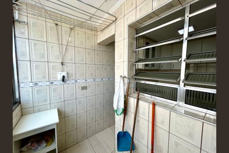 Apartamento para alugar com 55m², 2 quartos e 1 vagaÁrea de Serviço