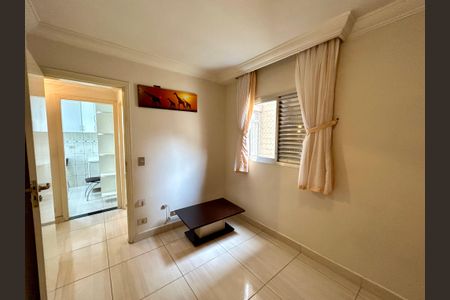 Apartamento para alugar com 55m², 2 quartos e 1 vagaQuarto 1
