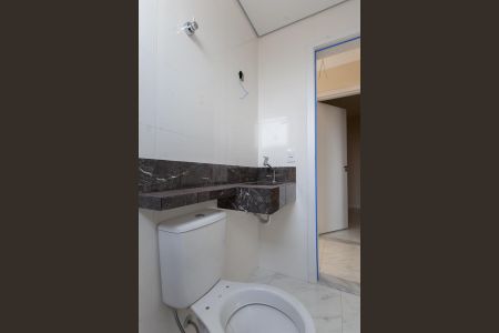 Apartamento à venda com 72m², 2 quartos e 2 vagasBanheiro Social