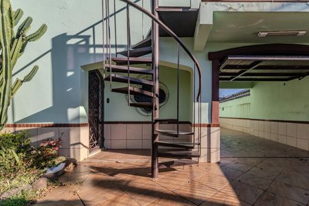 Casa para alugar com 350m², 4 quartos e 3 vagasÁrea Externa