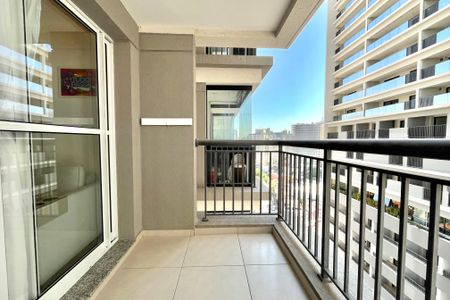 Apartamento à venda com 34m², 1 quarto e sem vaga Apartamento à venda com 34m², 1 quarto e sem vagaVaranda