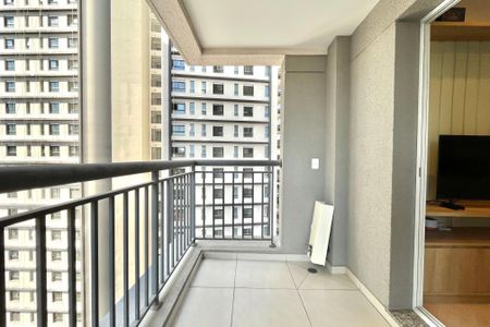 Apartamento à venda com 34m², 1 quarto e sem vaga Apartamento à venda com 34m², 1 quarto e sem vagaVaranda