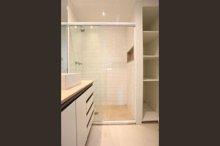 Apartamento à venda com 217m², 2 quartos e 2 vagasBanheiro da Suíte 1