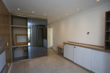 Apartamento à venda com 217m², 2 quartos e 2 vagasSuíte 1