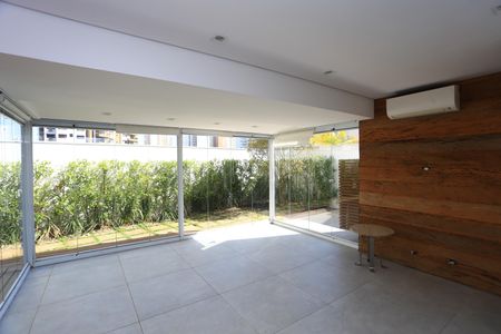 Apartamento à venda com 217m², 2 quartos e 2 vagasSala