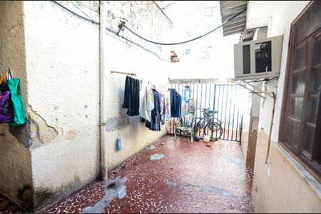 Casa à venda com 90m², 4 quartos e 4 vagas Casa à venda com 90m², 4 quartos e 4 vagasÁrea de Serviço