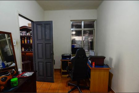 Casa à venda com 90m², 4 quartos e 4 vagas Casa à venda com 90m², 4 quartos e 4 vagasQuarto 1