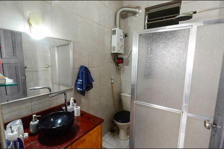 Casa à venda com 90m², 4 quartos e 4 vagas Casa à venda com 90m², 4 quartos e 4 vagasBanheiro 1