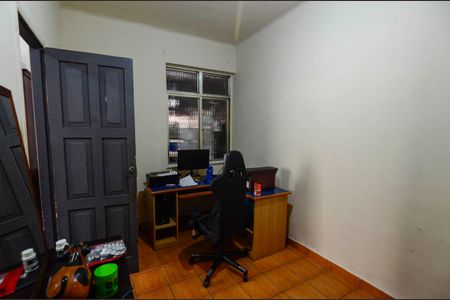 Casa à venda com 90m², 4 quartos e 4 vagas Casa à venda com 90m², 4 quartos e 4 vagasQuarto 1