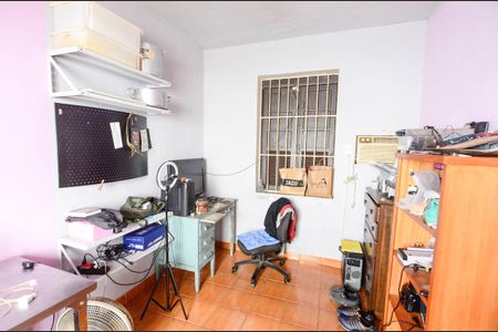 Casa à venda com 90m², 4 quartos e 4 vagas Casa à venda com 90m², 4 quartos e 4 vagasQuarto 2