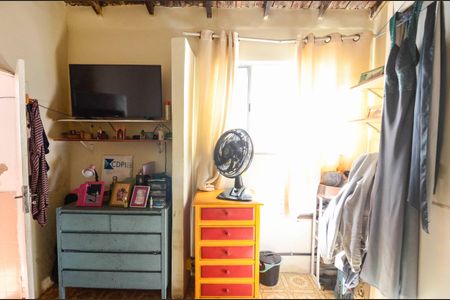 Casa à venda com 90m², 4 quartos e 4 vagas Casa à venda com 90m², 4 quartos e 4 vagasQuarto 4