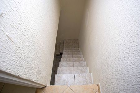 Casa à venda com 135m², 4 quartos e 1 vagaEscada