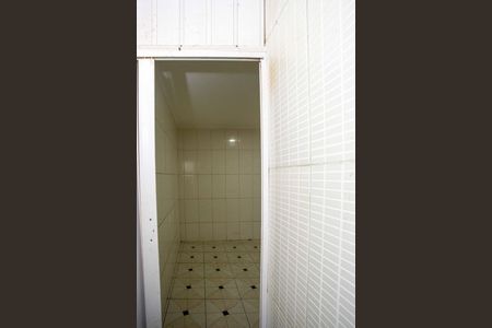 Casa à venda com 135m², 4 quartos e 1 vagaÁrea de Serviço 2