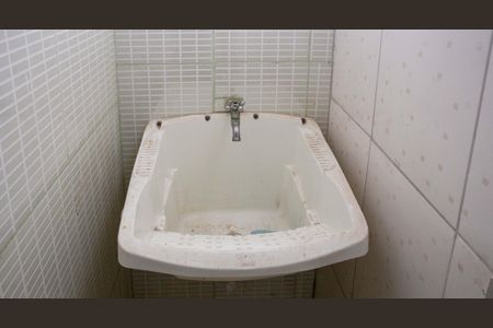 Casa à venda com 135m², 4 quartos e 1 vagaÁrea de Serviço 2