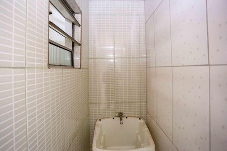 Casa à venda com 135m², 4 quartos e 1 vagaÁrea de Serviço 2