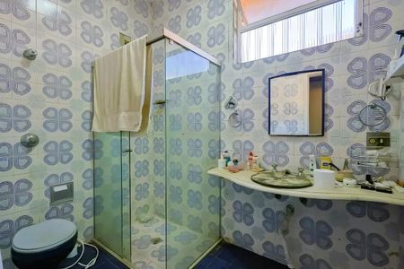 Casa para alugar com 380m², 5 quartos e 4 vagasBanheiro