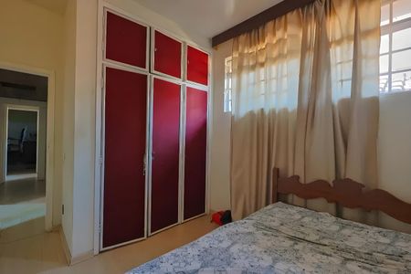 Quarto 3 de casa para alugar com 5 quartos, 380m² em Belvedere, Belo Horizonte