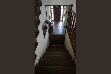 Casa para alugar com 380m², 5 quartos e 4 vagasCorredor