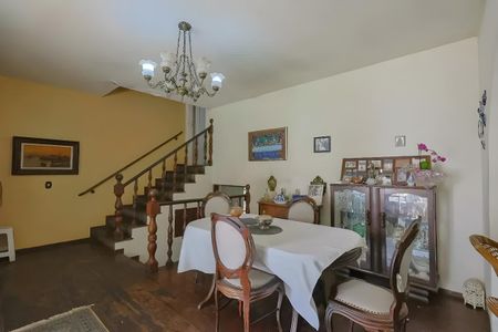 Sala de casa para alugar com 5 quartos, 380m² em Belvedere, Belo Horizonte