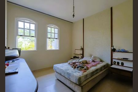 Quarto 2 de casa para alugar com 5 quartos, 380m² em Belvedere, Belo Horizonte