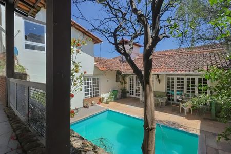 Casa para alugar com 380m², 5 quartos e 4 vagasPiscina