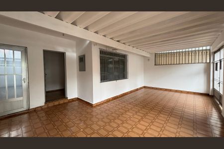 Casa à venda com 178m², 3 quartos e 2 vagasGaragem
