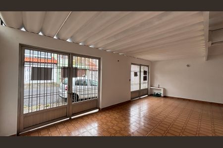 Casa à venda com 178m², 3 quartos e 2 vagasGaragem